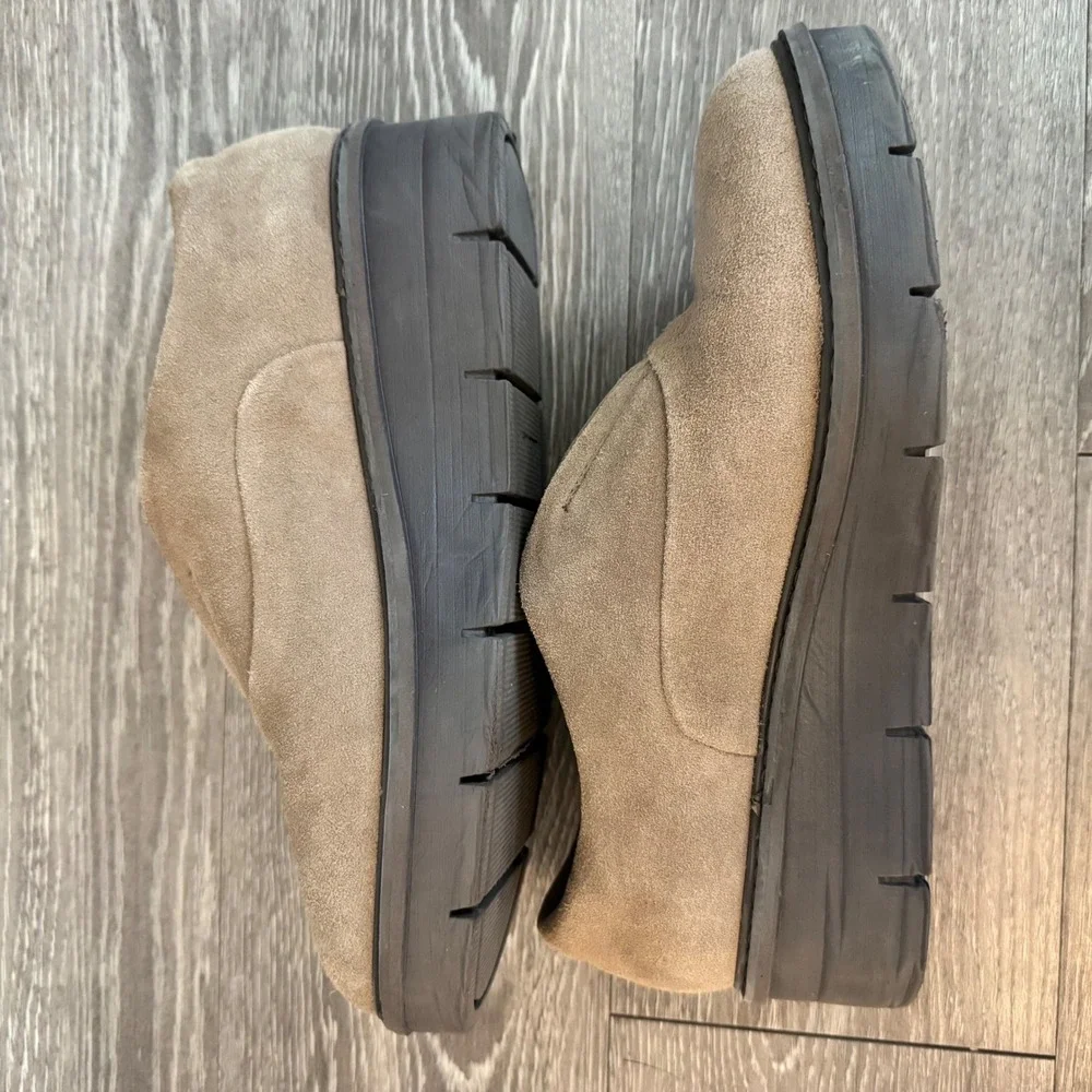 Clarks Women's Airabell Sky Slip-On‎ Shoes Gris Beige Suede Size 11M Comfort
